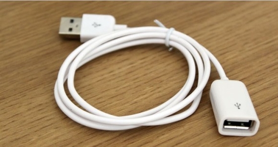12 V 白ミニ電子 USB 車の充電器アダプター ケーブル キット iPhone 4 を